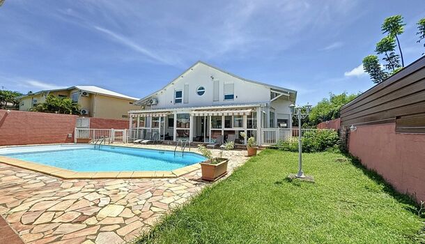 Villa / Maison 8 pièces  à vendre Gosier (Le) 97190