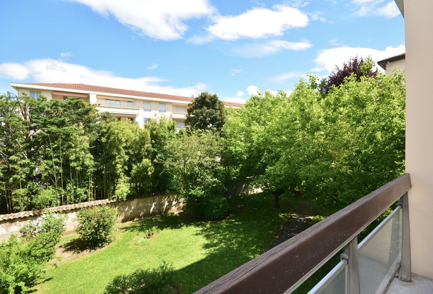Parking + Appartement + Annexe — photo 1