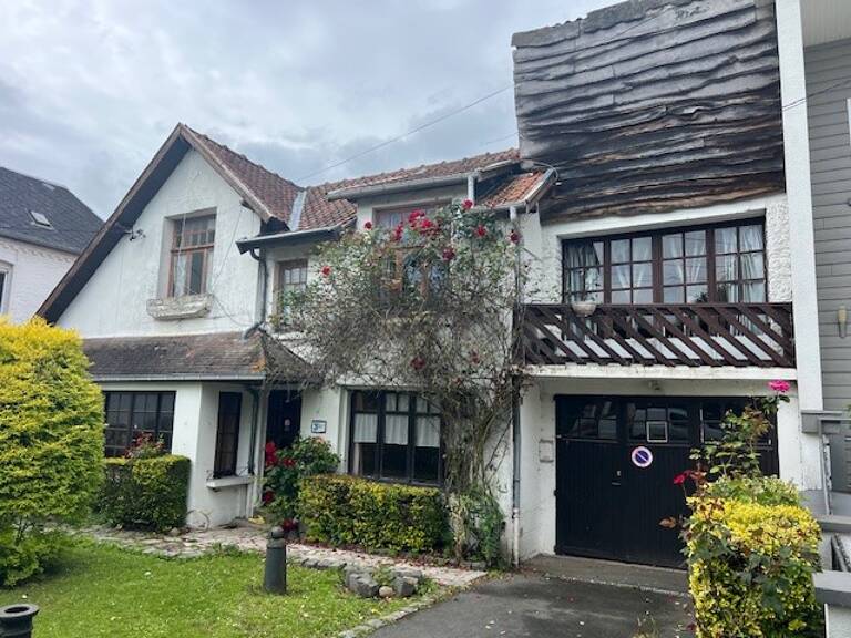Maison 10 pièces 251 m² — photo 1