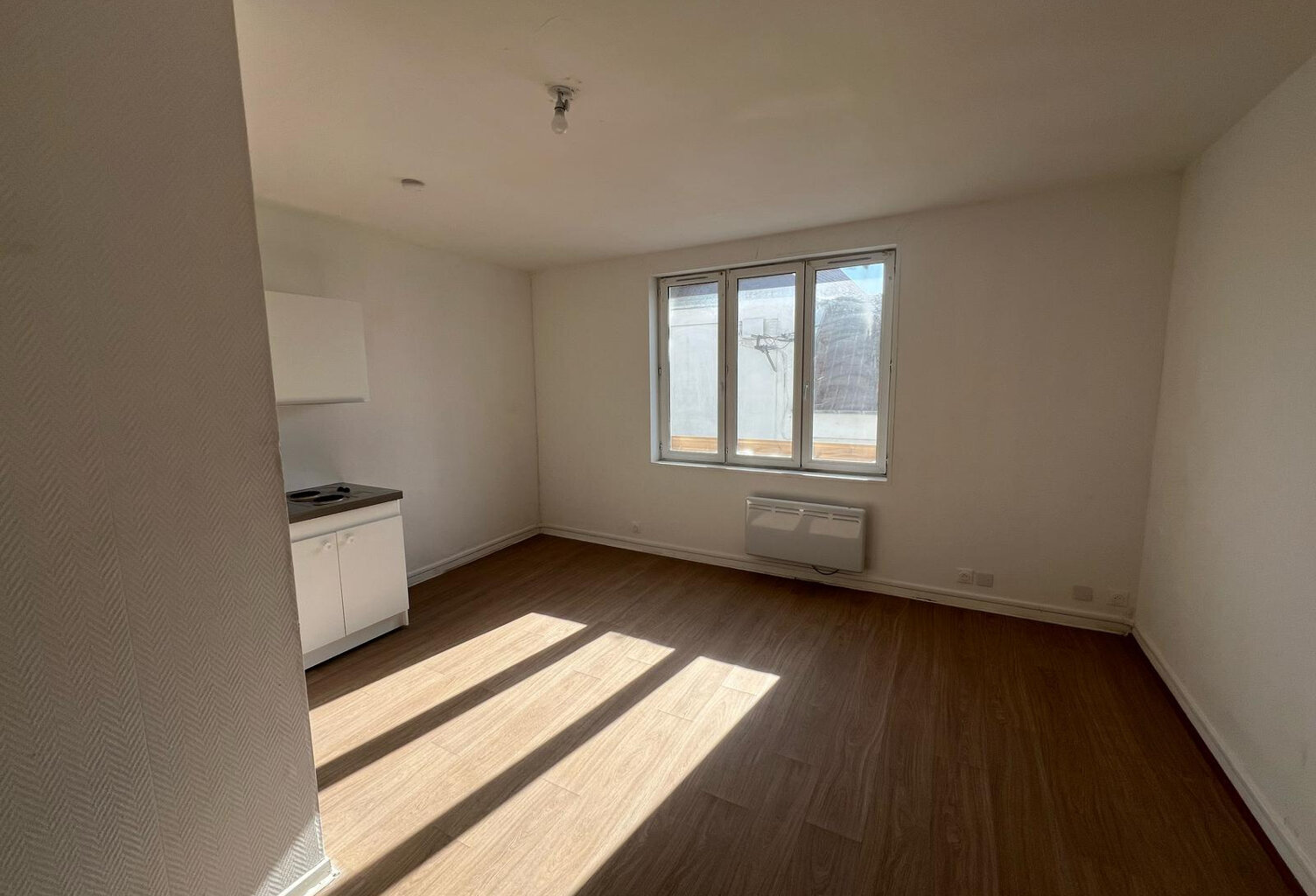 STUDIO 21m2 A MARLES LES MINES — photo 1