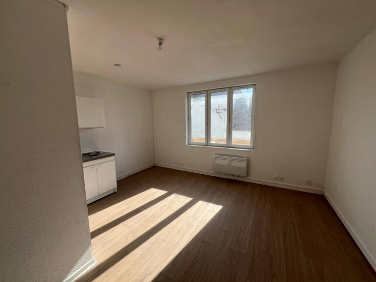 STUDIO 21m2 A MARLES LES MINES — photo 1