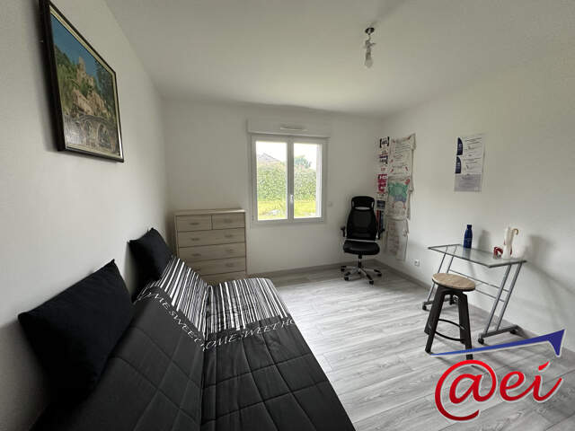 Superbe maison de plain-pied récente T6 de 2020 sur 2000 m2 de — photo du bien