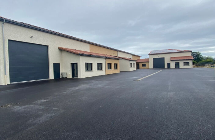 À Louer : Local d'Activités Neuf avec bureaux à Beaupont  pr — photo 3