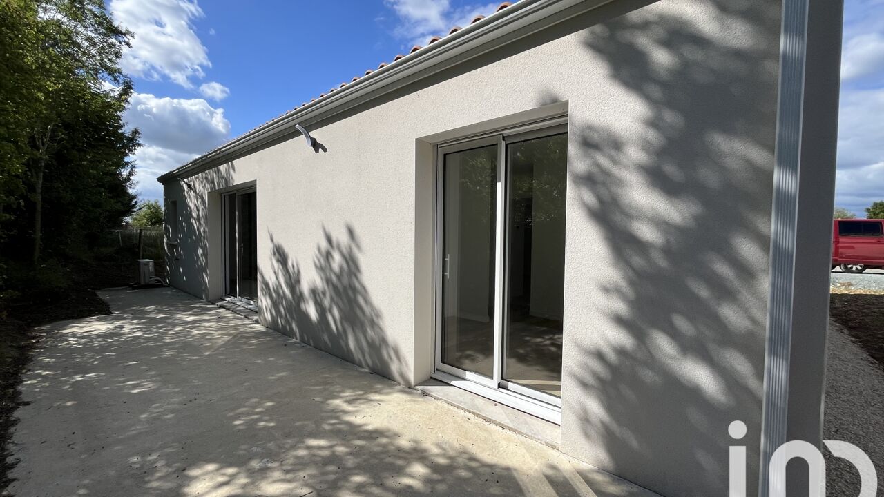 maison 4 pièces 81 m2 à vendre à Aigondigné (79370)