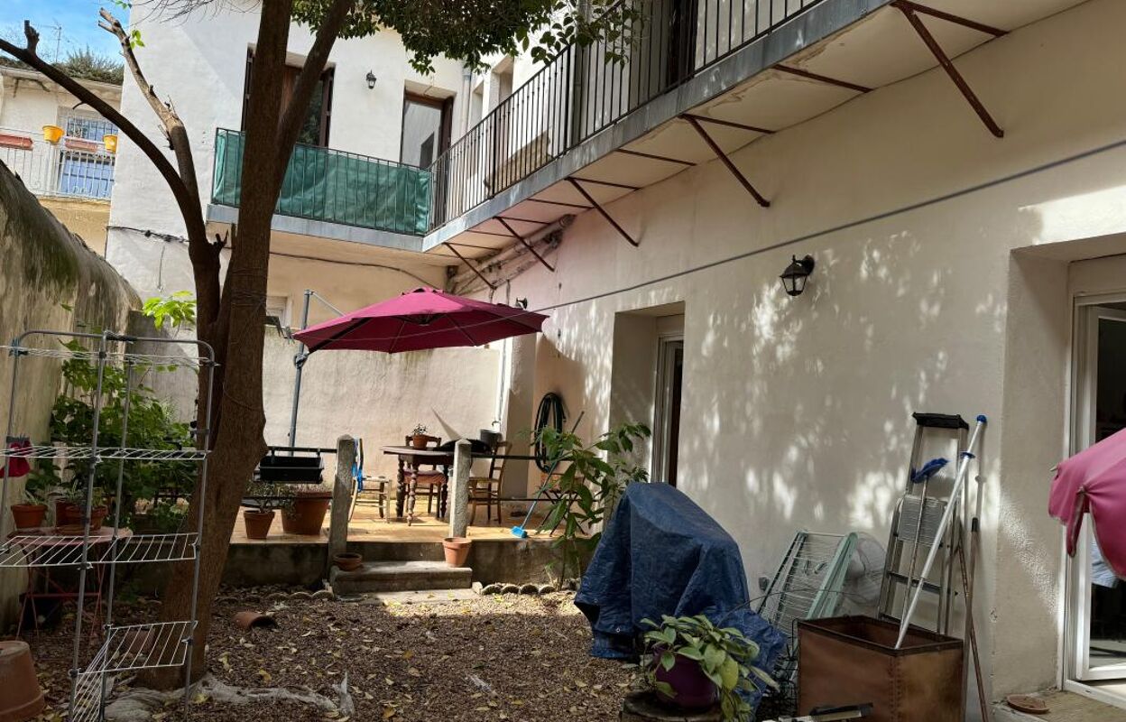 immeuble  pièces 265 m2 à vendre à Nîmes (30000)