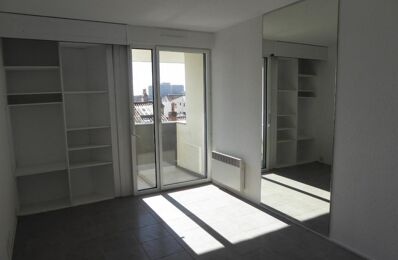 location appartement 477 € CC /mois à proximité de Latresne (33360)