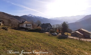 Terrain  580 m² à vendre à Aiton (73220)