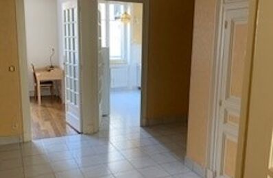 location appartement 1 366 € CC /mois à proximité de Saint-Genis-Laval (69230)