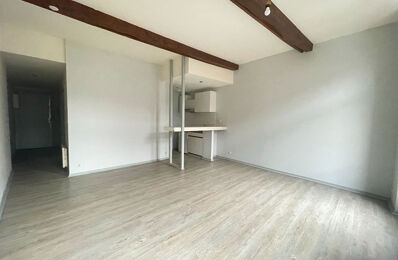 location appartement 490 € CC /mois à proximité de Villebrumier (82370)