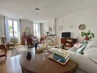 Quartier Madeleine, grand appartement T3 — photo 2