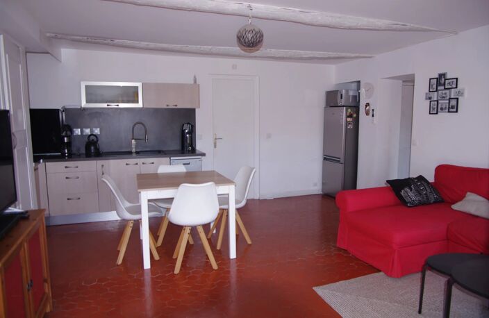 DRAGUIGNAN CENTRE VILLE APPARTEMENT T2 3ème étage — photo 5