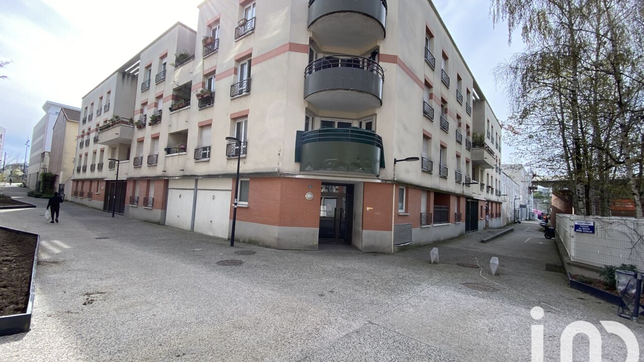 garage  pièces 16 m2 à vendre à Saint-Denis (93200)