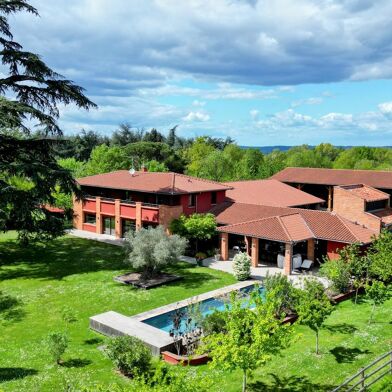 Maison 13 pièces 3700000 €