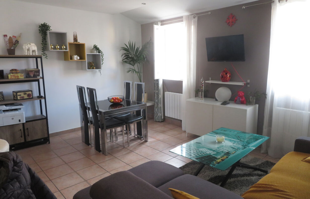 appartement 2 pièces 54 m2 à vendre à Marseille 2 (13002)