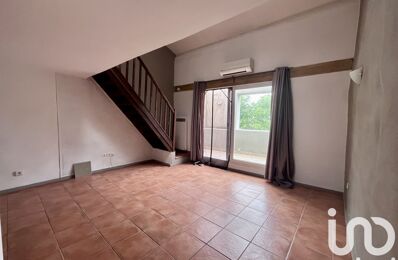 location appartement 570 € CC /mois à proximité de Venelles (13770)