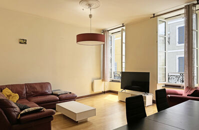 location appartement 1 300 € CC /mois à proximité de Lons (64140)
