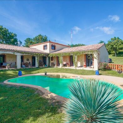 Maison 7 pièces 748000 €