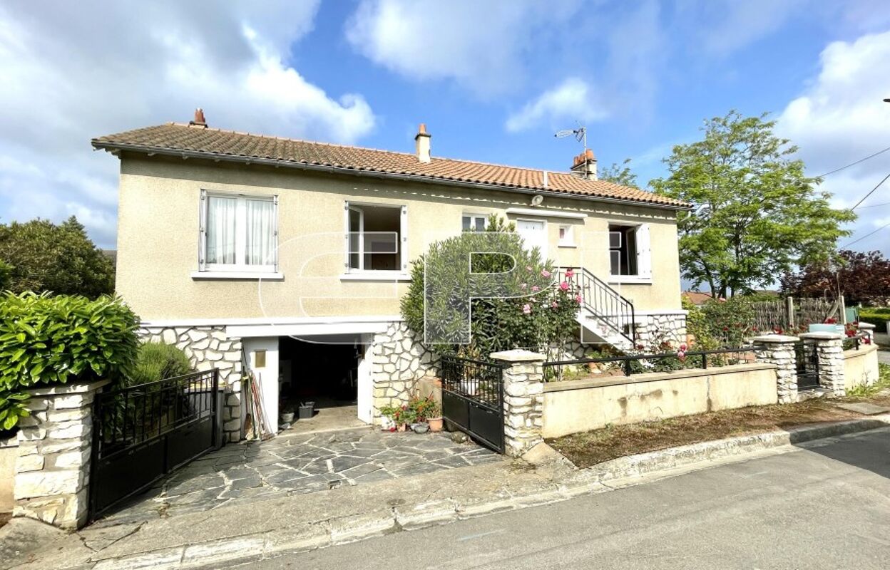 maison 5 pièces 86 m2 à vendre à Airvault (79600)