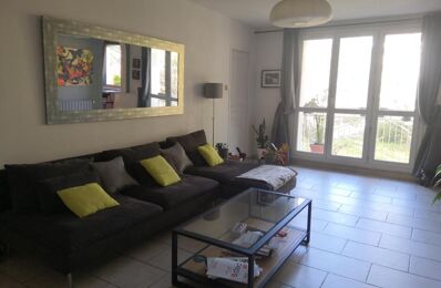 location appartement 700 € CC /mois à proximité de Marseille 3 (13003)