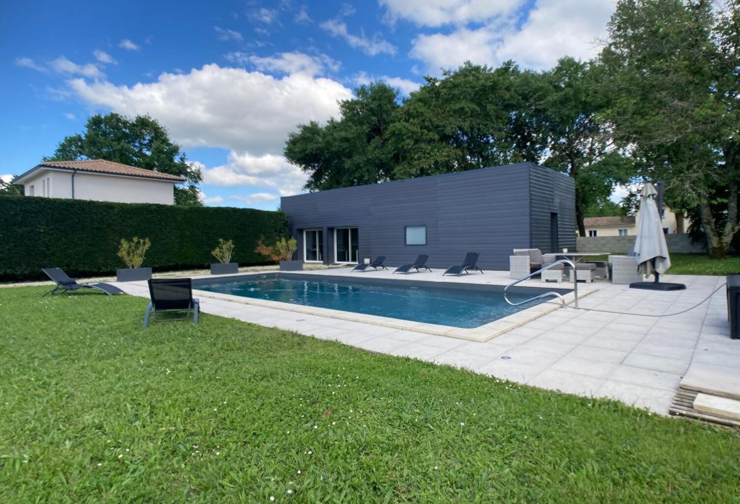Ensemble immobilier — photo 1