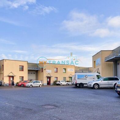 Local industriel  2500 €