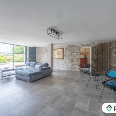 Maison 7 pièces 854000 €