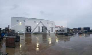 Local industriel  1050 m² à louer à Bondoufle (91070)