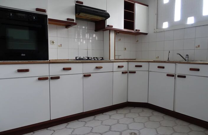 EXCLUSIVITÉ - APPARTEMENT LUMINEUX DE 4 PIÈCES DANS RÉSIDENCE SÉCURISÉE — photo 4