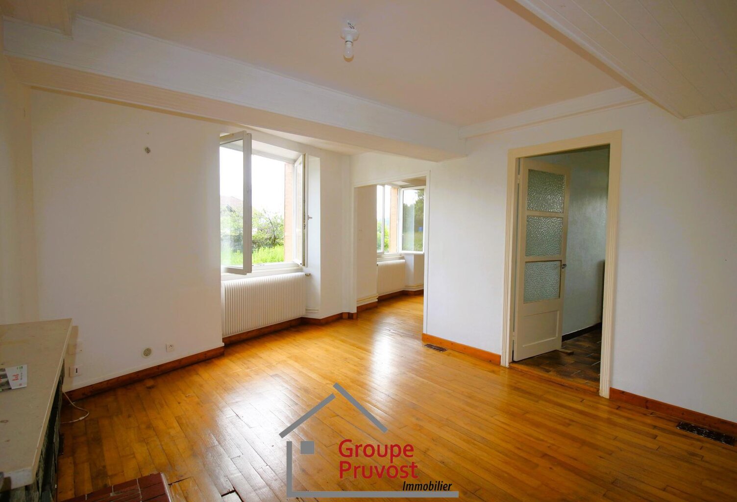 Maison avec terrain — photo 1