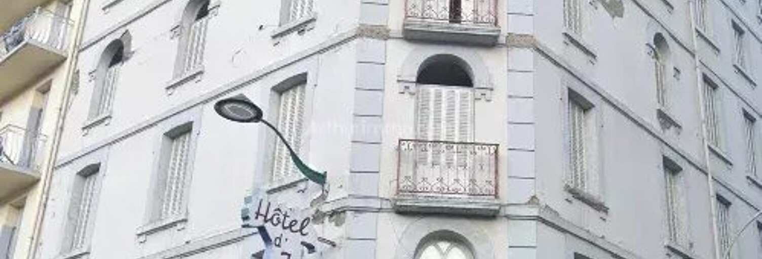 Immeuble  1890 m² à vendre à Lourdes (65100)