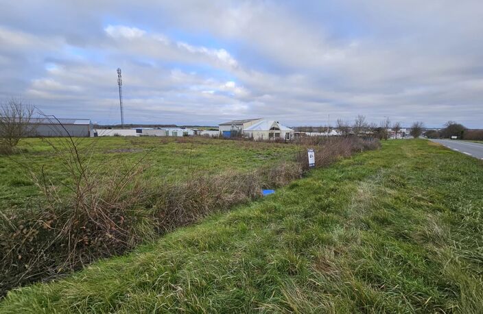 3916m², zone industrielle Surgères Ouest — photo 2