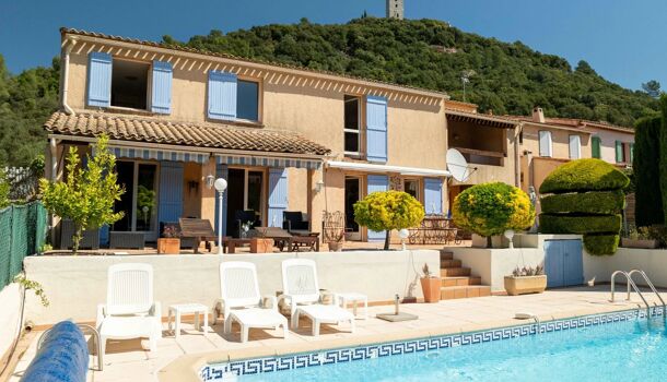 Villa / Maison 5 pièces  à vendre Taradeau 83460