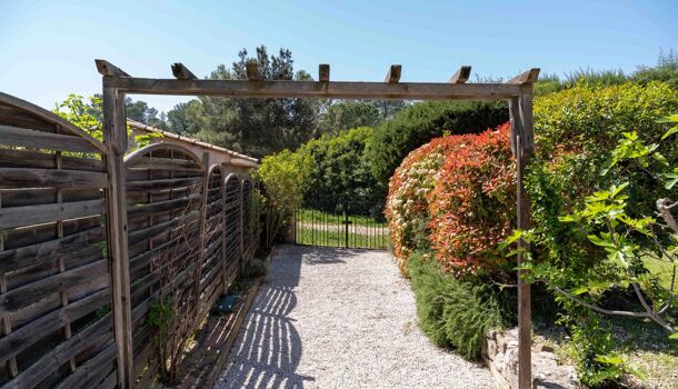 Villa / Maison 5 pièces  à vendre Taradeau 83460