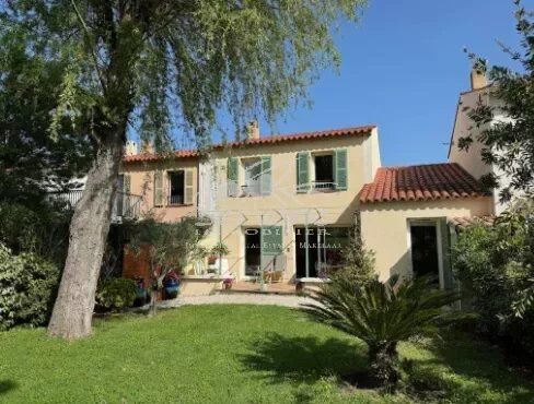 Roquebrune-sur-Argens Maison 5 pièces 97 m²