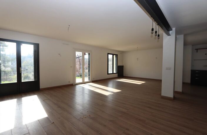 Vente maison 7 pièces 150 m² Villecresnes (94440) — photo 2