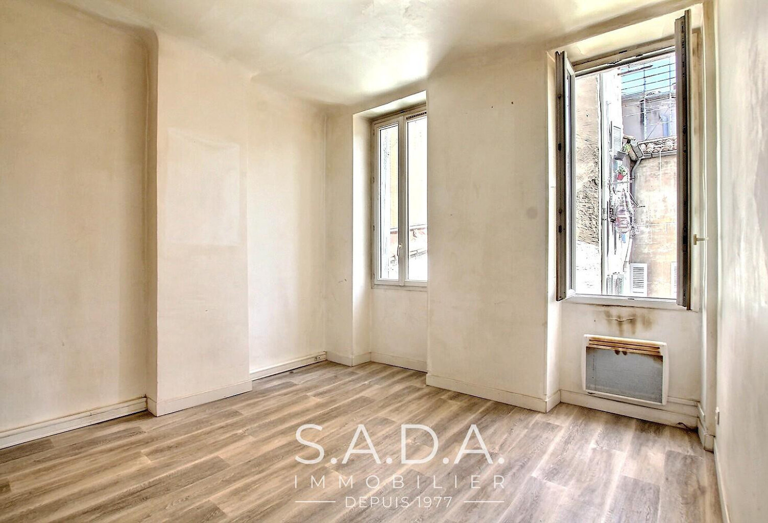 VENTE T2 LA PLAINE 13006 — photo 1
