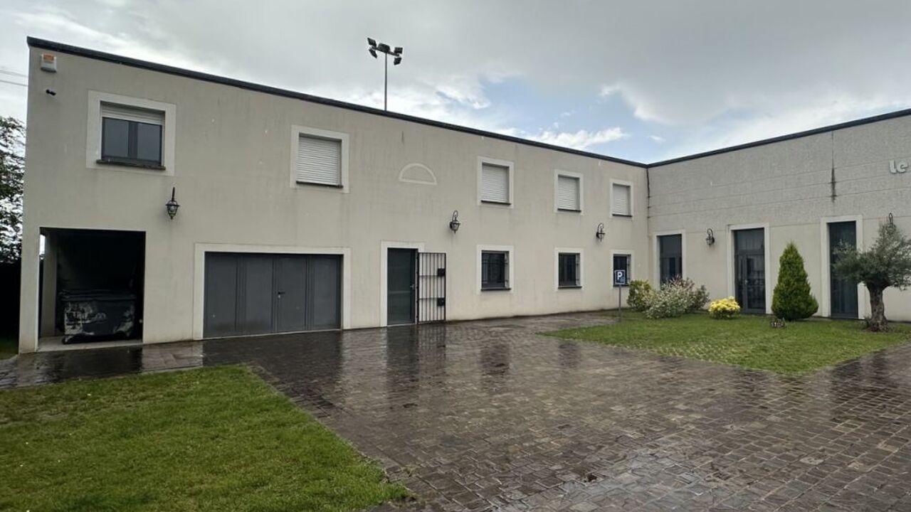 commerce  pièces 3000 m2 à vendre à Saint-Fargeau-Ponthierry (77310)