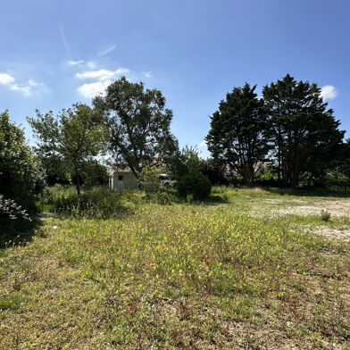 Terrain 647 m²