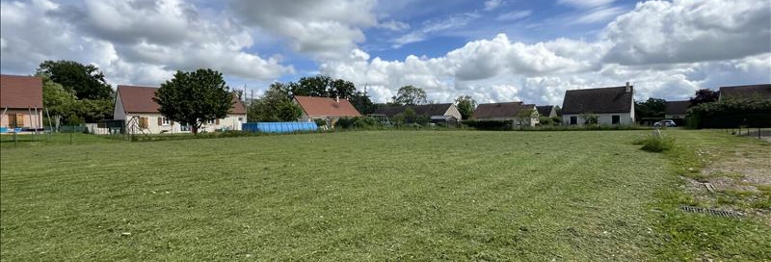 Terrain  989 m² à vendre à Ainay-le-Vieil (18200)