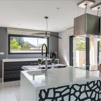 Maison 5 pièces 499000 €