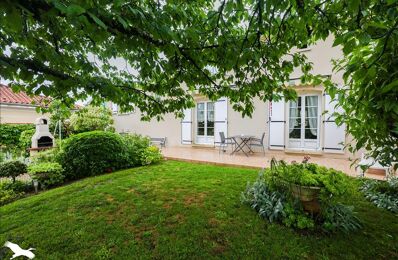 vente maison 358 700 € à proximité de Saint-Même-les-Carrières (16720)