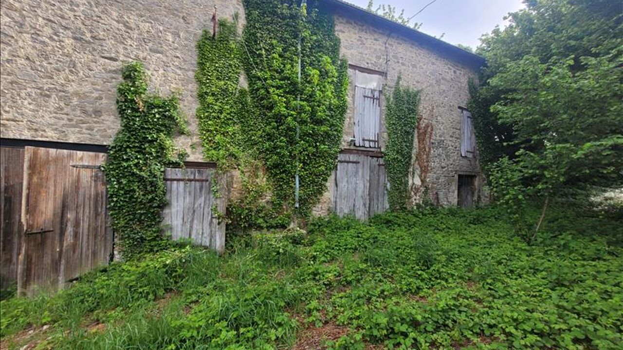 maison 2 pièces 258 m2 à vendre à Saint-Agnant-de-Versillat (23300)