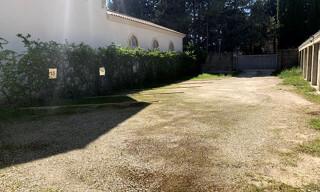 Garage   m² à louer à Salon-de-Provence (13300)