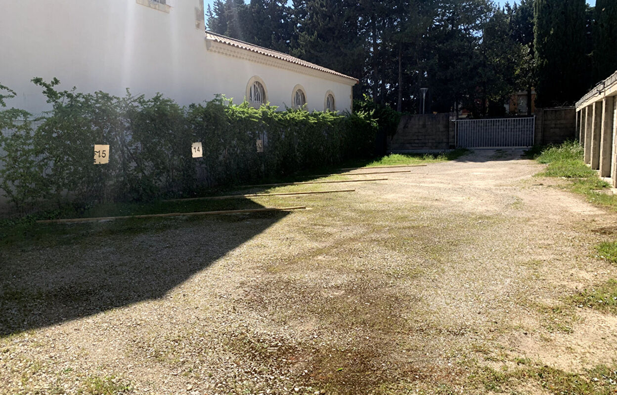 garage  pièces  m2 à louer à Salon-de-Provence (13300)