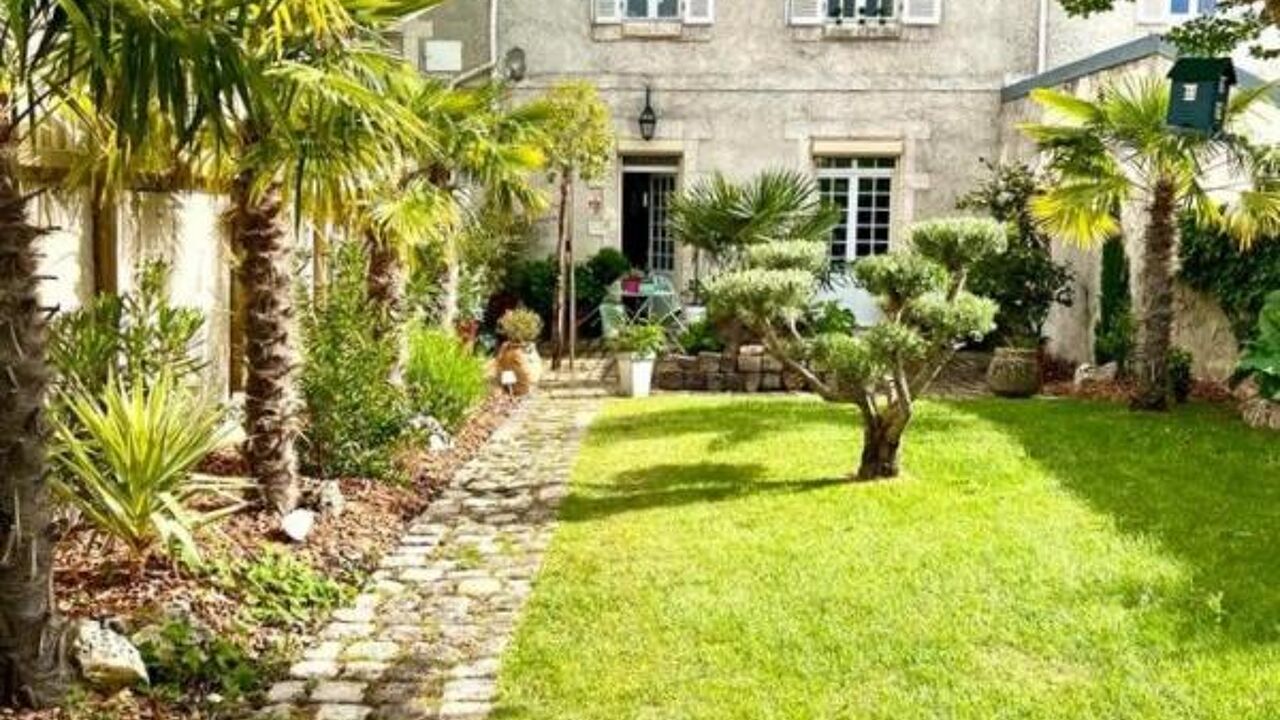 maison 6 pièces 148 m2 à vendre à La Rochelle (17000)