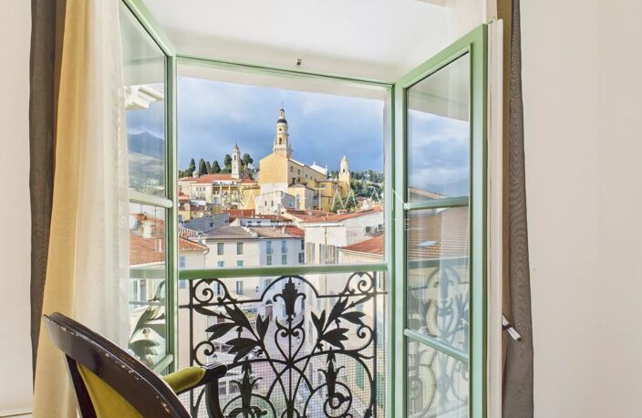 Appartement 3 pièces en dernier étage avec vue sur la basilique — photo 2