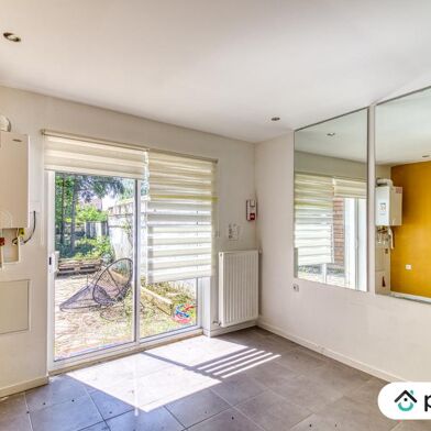 Immeuble  204000 €