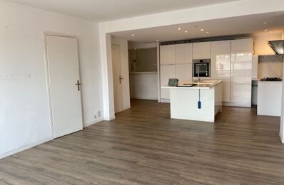 location appartement 1 650 € CC /mois à proximité de Le Rouret (06650)