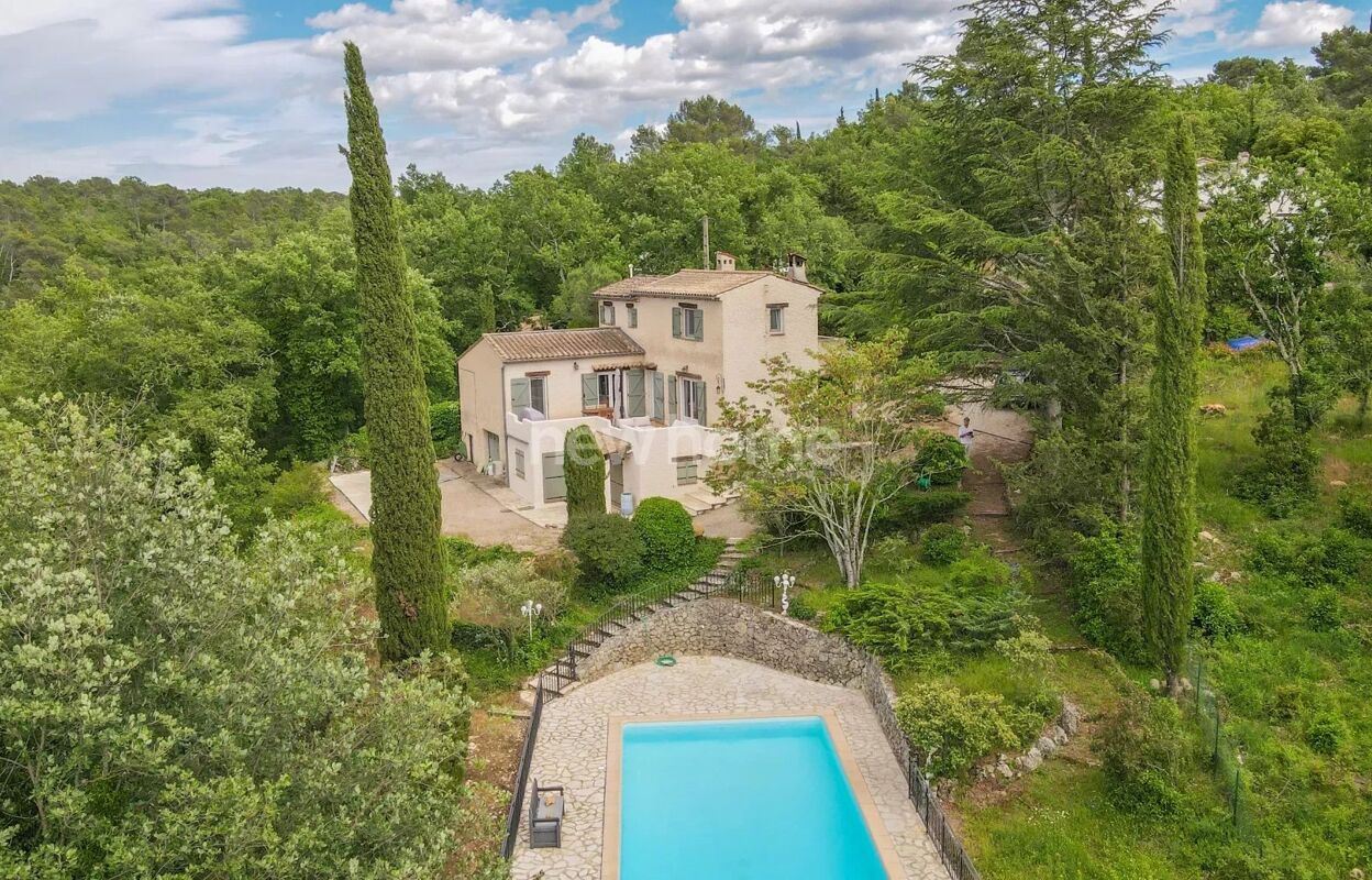 maison 7 pièces 165 m2 à vendre à Saint-Paul-en-Forêt (83440)