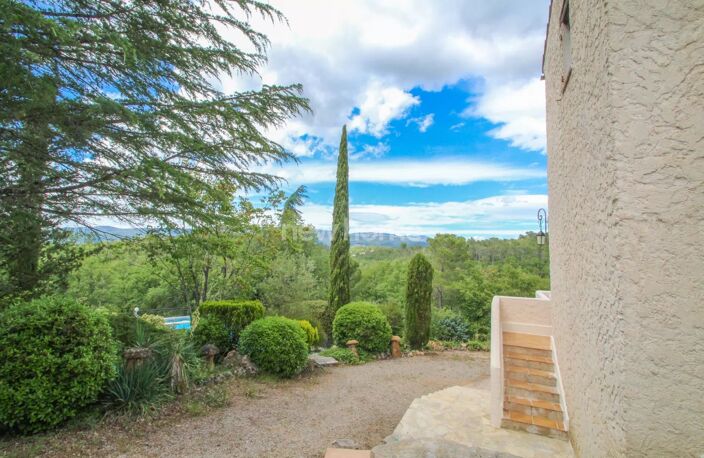 Mas provençal à Saint-Paul-en-Forêt — photo 4